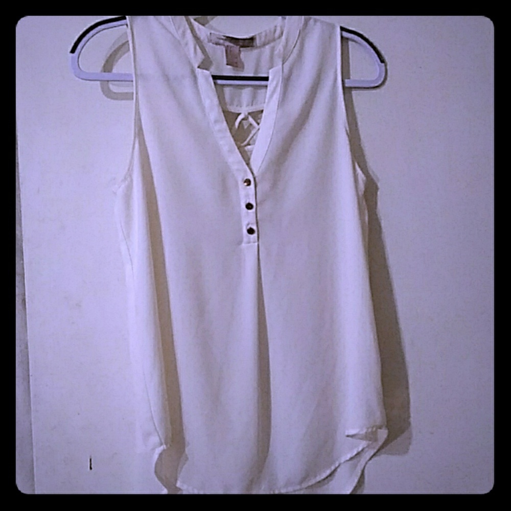 BNWOT beautiful stunning white blouse 💋
